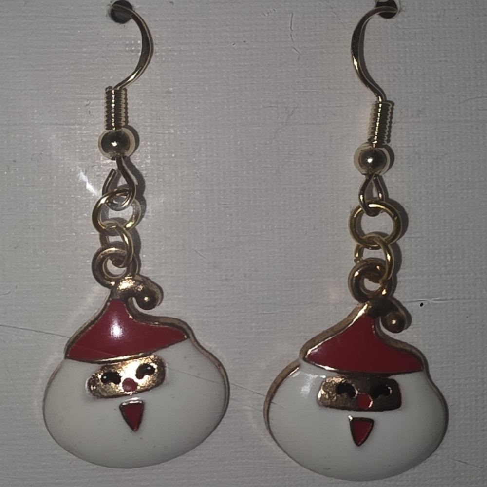 10 for $25!!!Santa earrings new